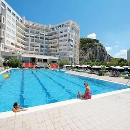 - Flat Apartment *
