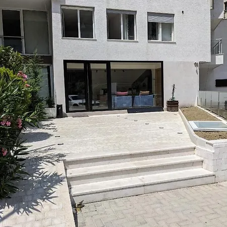 - Flat Durres